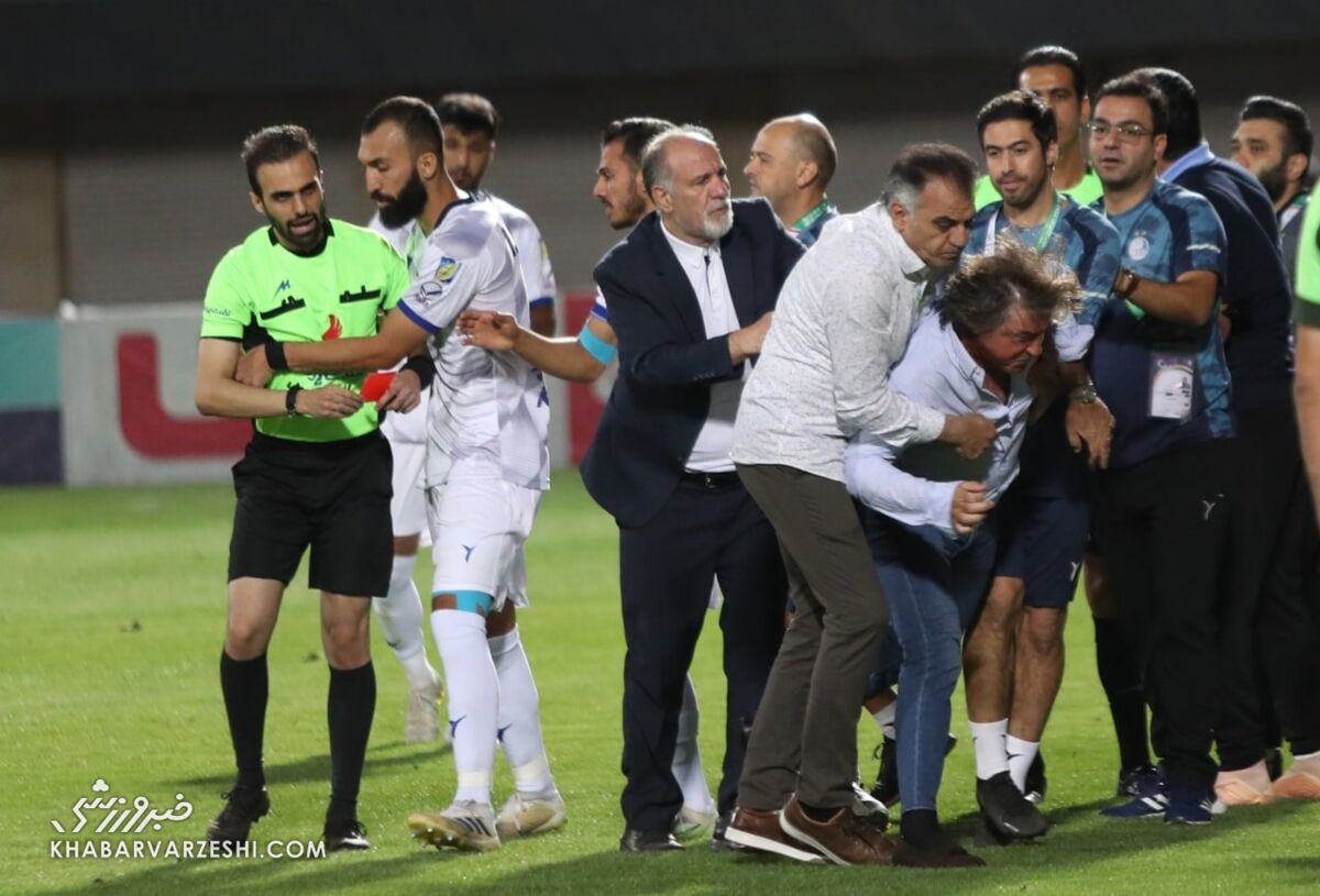 شرم‌آور است چنین فردی سرمربی استقلال باشد