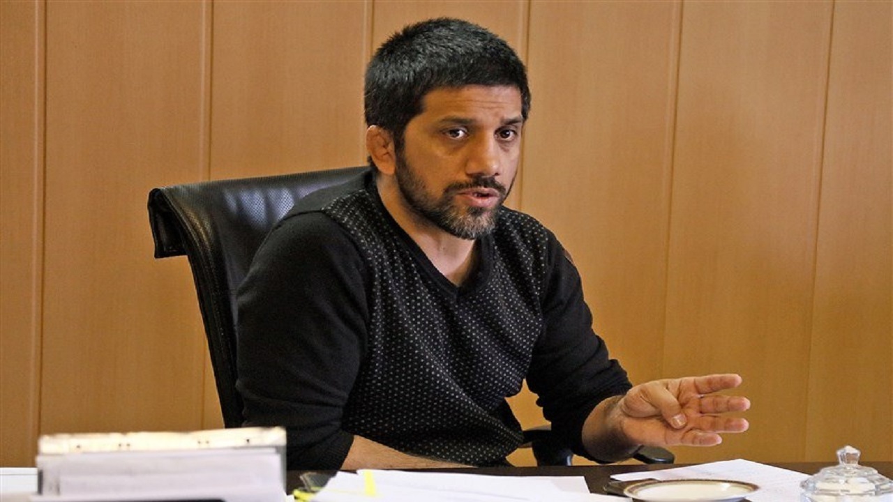 علیرضا دبیر حساب کردن درآمد حسن یزدانی کار درستی نیست