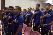 غیبت تاج و گاف مجری برنامه