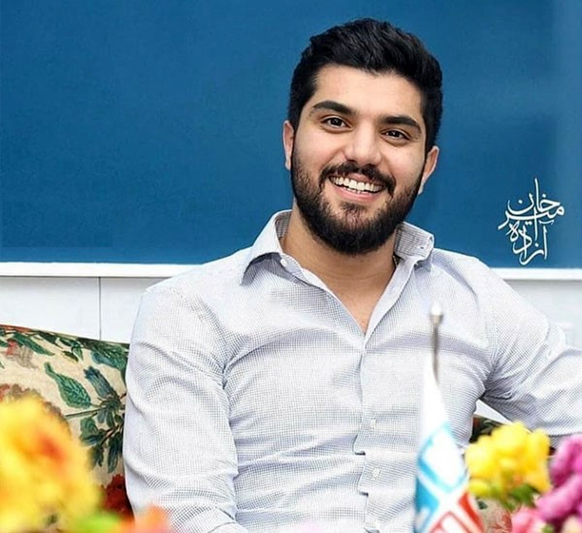 تیپ خاص سینا مهراد در اکران مردمی «گشت 3» در مشهد +عکس