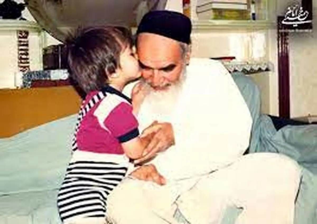 سید حسین خمینی نوه امام(ره) بر روی ویلچر خبرساز شد