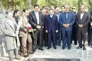 ادای احترام وزیرارتباطات به مقام شامخ شهدای لرستان 