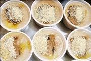 این افراد دور خوردن حلیم را خط بکشند