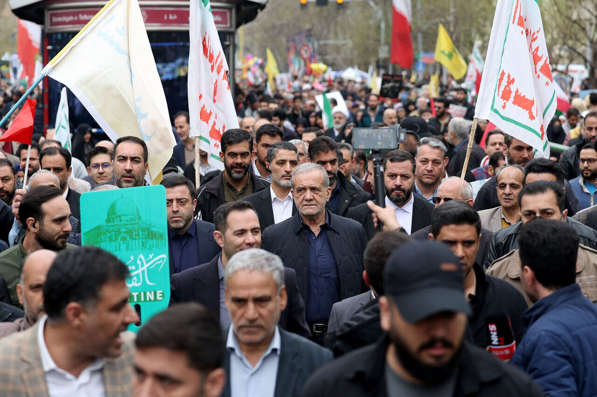 واکنش راشاتودی به دیدار صمیمانه مردم با پزشکیان در راهپیمایی روز قدس