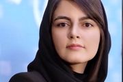 گشت و گذار «افسانه کمالی» در باغ کتاب تهران/ عکس