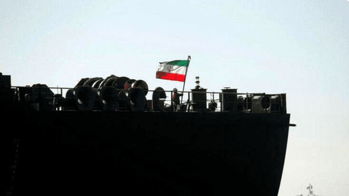 نفتکش‌های ایرانی از تنگه گذر کردند