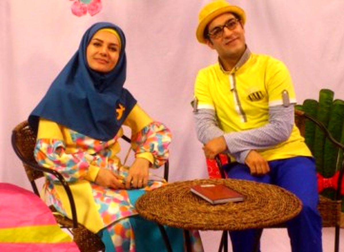 خانم مجری عزادار شد/ عکس