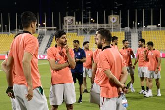 نماز خواندن ملی پوشان تیم ملی در رختکن+ عکس 