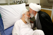 بوسه آیت‌الله ناصری بر پیشانی رهبر انقلاب+ تصاویر