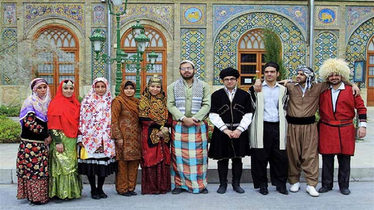 پوشاک بخش مهم فرهنگ هر سرزمینی است