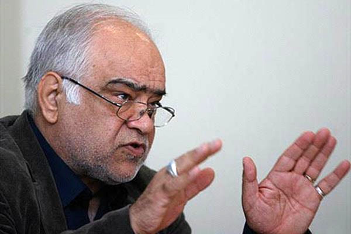انتقاد تند غیاثی به عادل فردوسی پور و نود