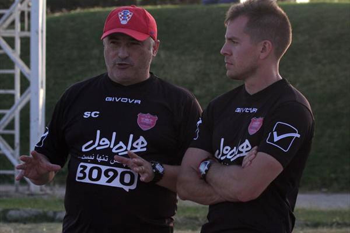 برانکو، خوردبین و کریم باقری در ضیافت شام مربی پرسپولیس/ عکس