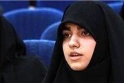 دانشجویان مقابل جولان احزاب در دانشگاه می‌ایستند