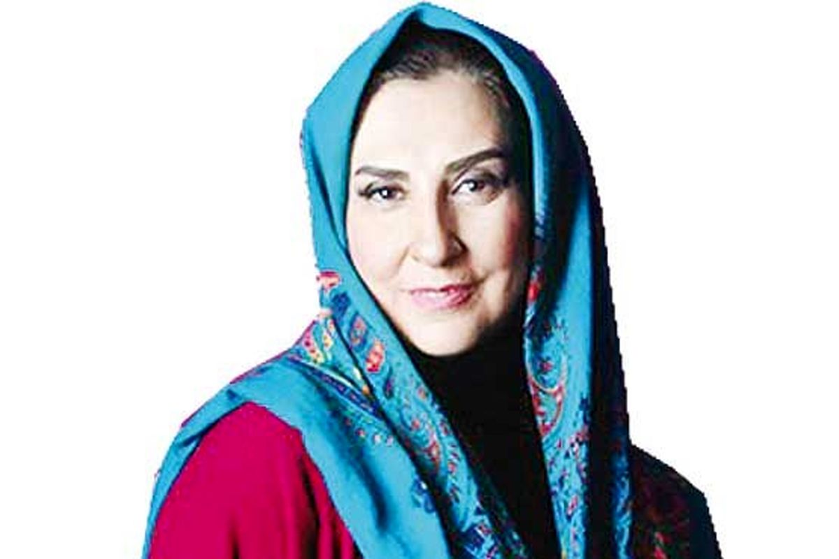 مرجانه گلچین: با هتاکان فضای مجازی برخورد شود 