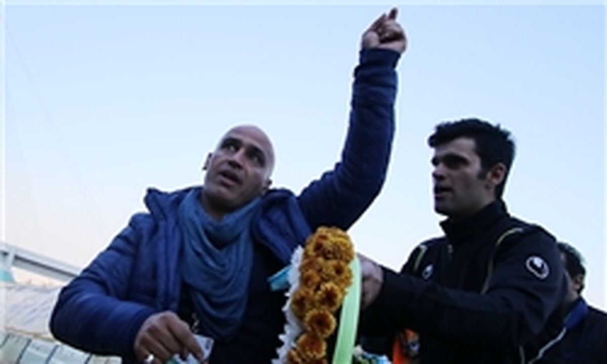 مذاکره بزرگان نفت و پرسپولیس بر سر بیرانوند