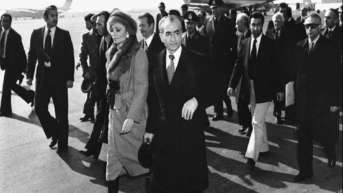 محمد‌رضا پهلوی چطور شکست خورد؟