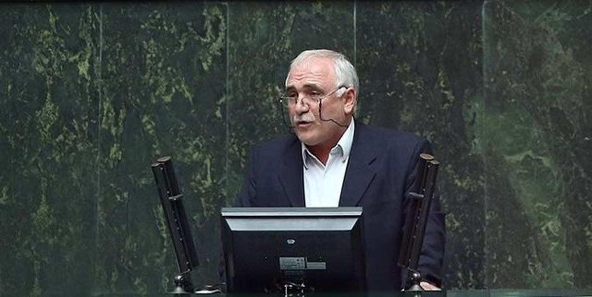 نماینده مجلس: هر ایرانی باید یک شغل دولتی داشته باشد
