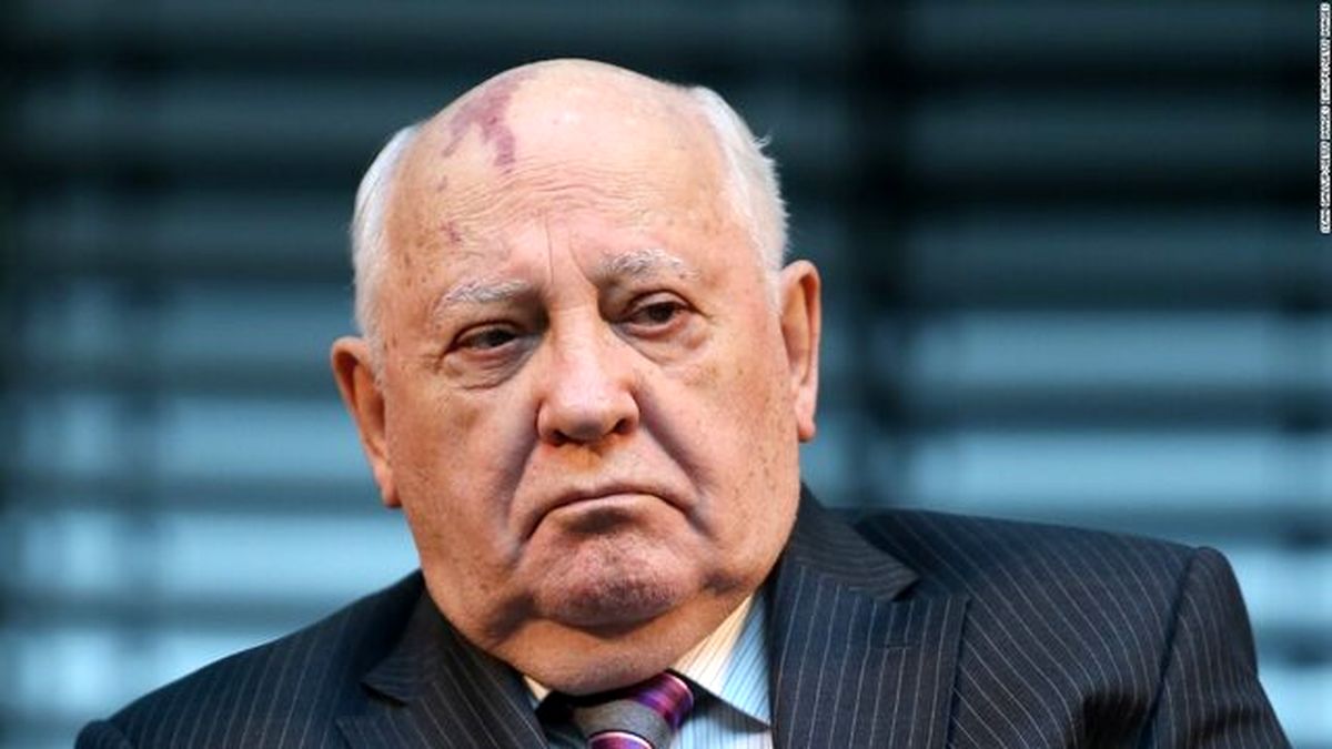 
گورباچف: روسیه و آمریکا باید از بروز جنگ واقعی اجتناب کنند
