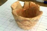 کشف سفال های ۷۰۰۰ ساله در تپه نادعلی بیگ سنقر استان کرمانشاه