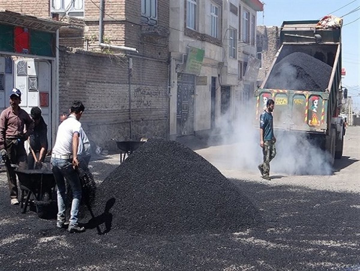 اولویت آسفالت معابر ایرانشهر با حاشیه شهر است