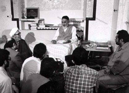 استاد سید علی اکبر پرورش به همراه اعضای کابینه آیت الله مهدوی کنی در محضر امام خمینی