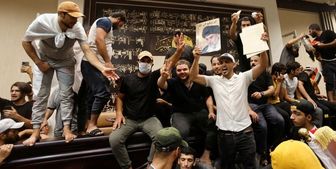 حمله آشوبگران حامی جریان صدر به کاخ ریاست جمهوری عراق 