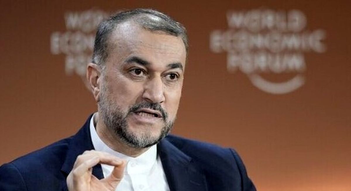 
دیدار مشاور رهبر انقلاب با خانواده شهید امیرعبداللهیان
