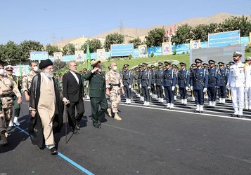 مراسم مشترک دانش‌آموختگی دانشگاه‌های نیروهای مسلح با حضور رهبر انقلاب برگزار شد/گزارش تصویری