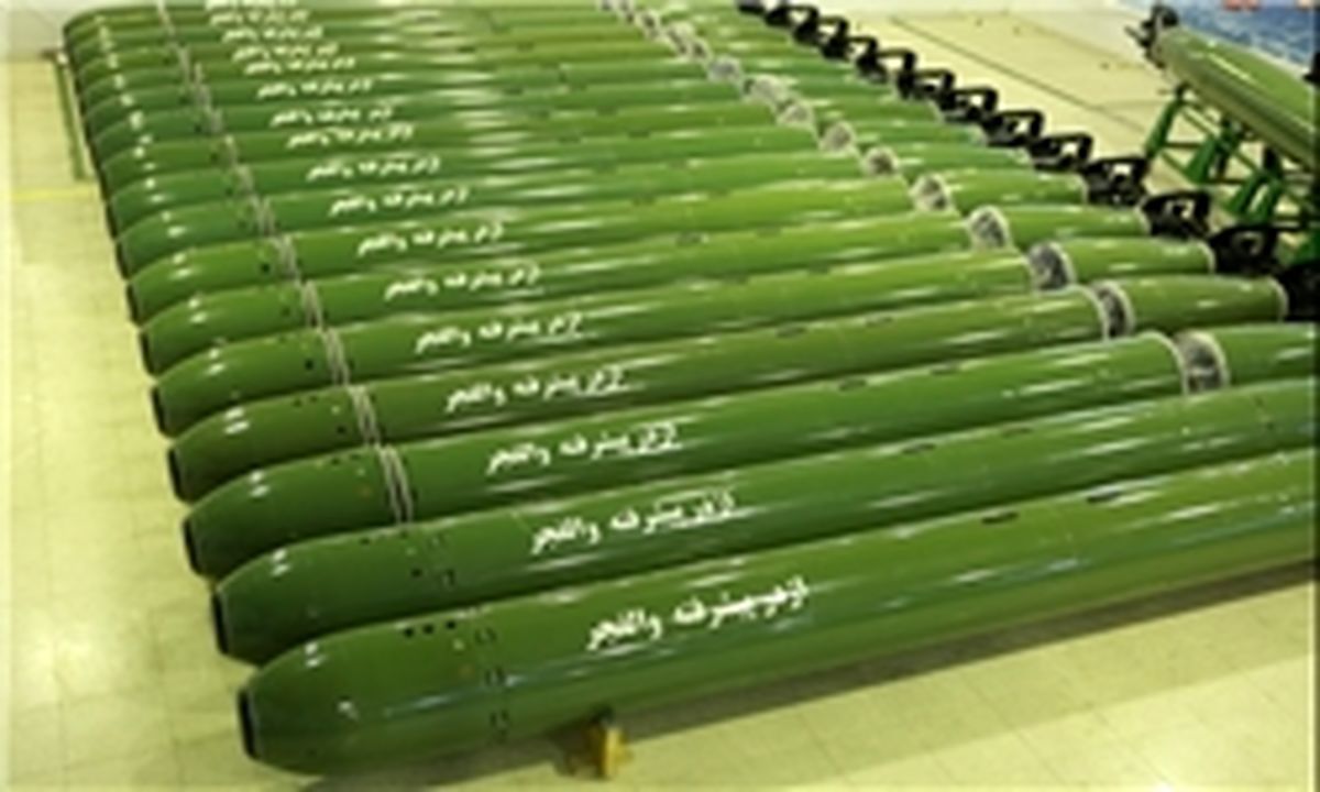 جدیدترین اژدر ارتش از زیردریایی غدیر شلیک شد