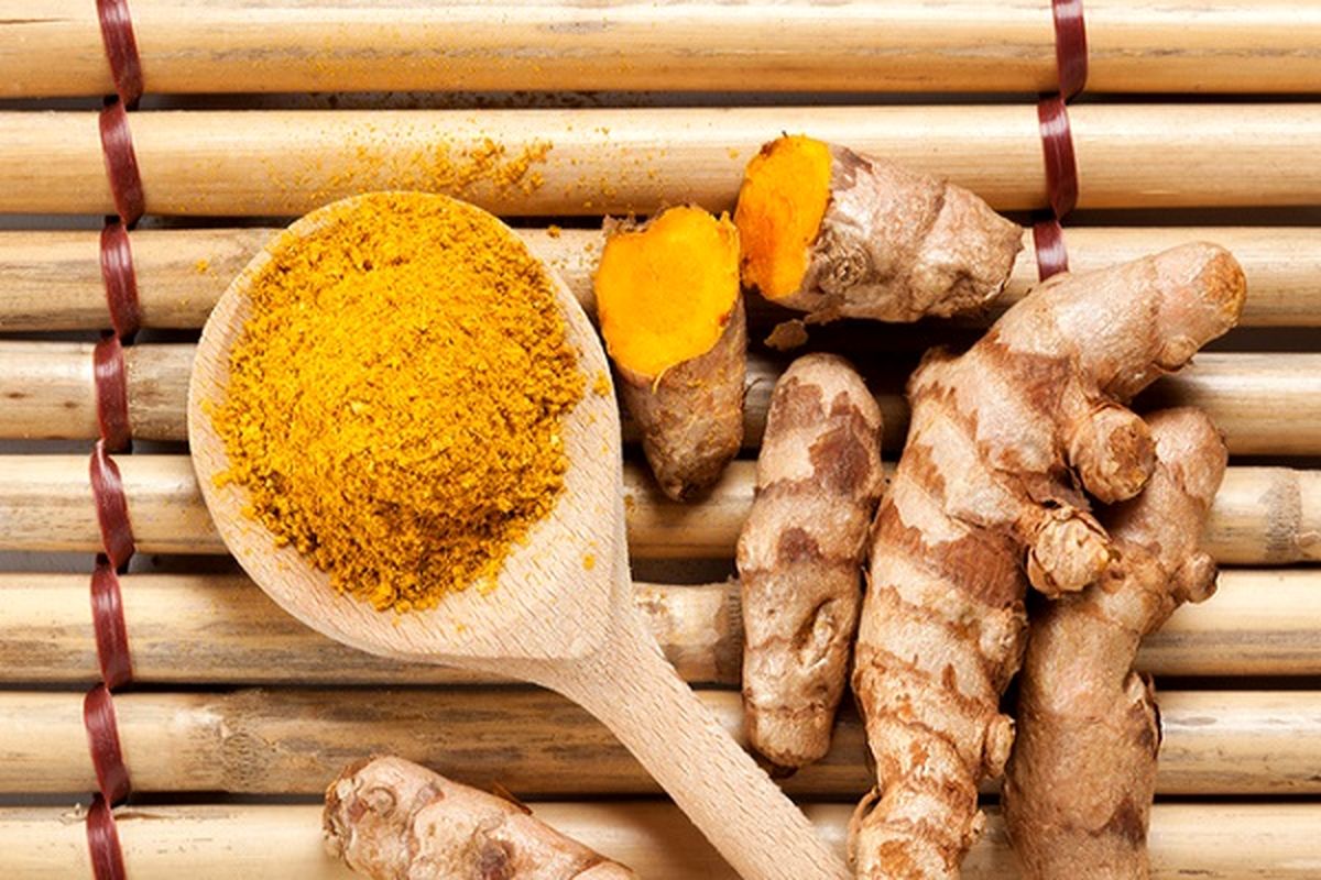 عوارض  مصرف بیش از حد زردچوبه