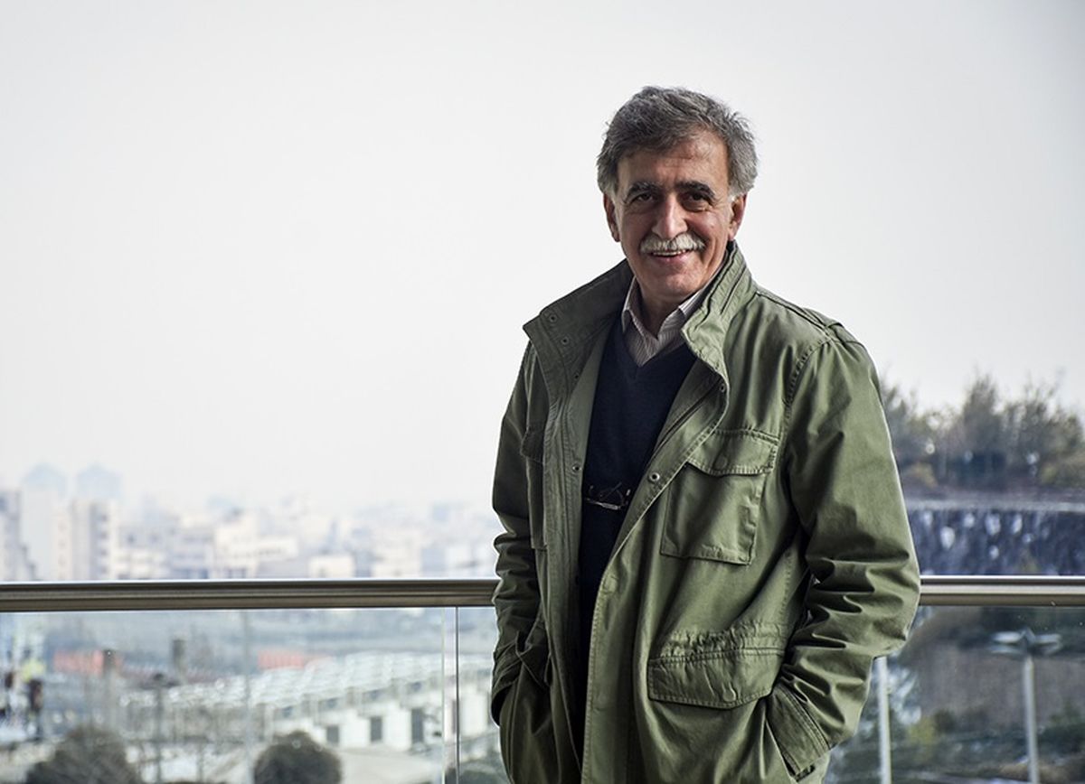 یک سریال کمدی در شبکه نمایش خانگی