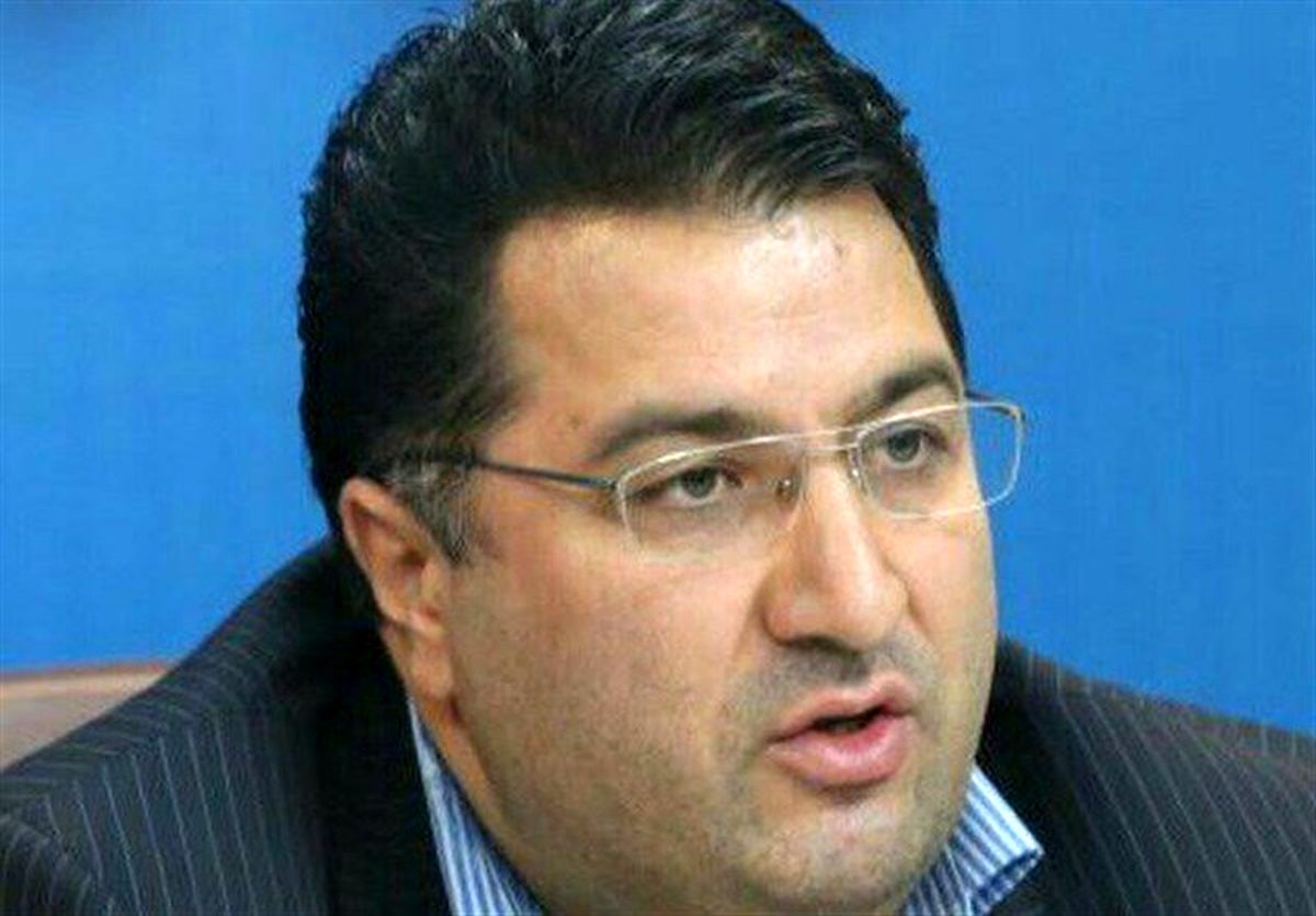  اجازه پیش فروش به خودروسازانی که تعهد معوق دارند، داده نمی‌شود