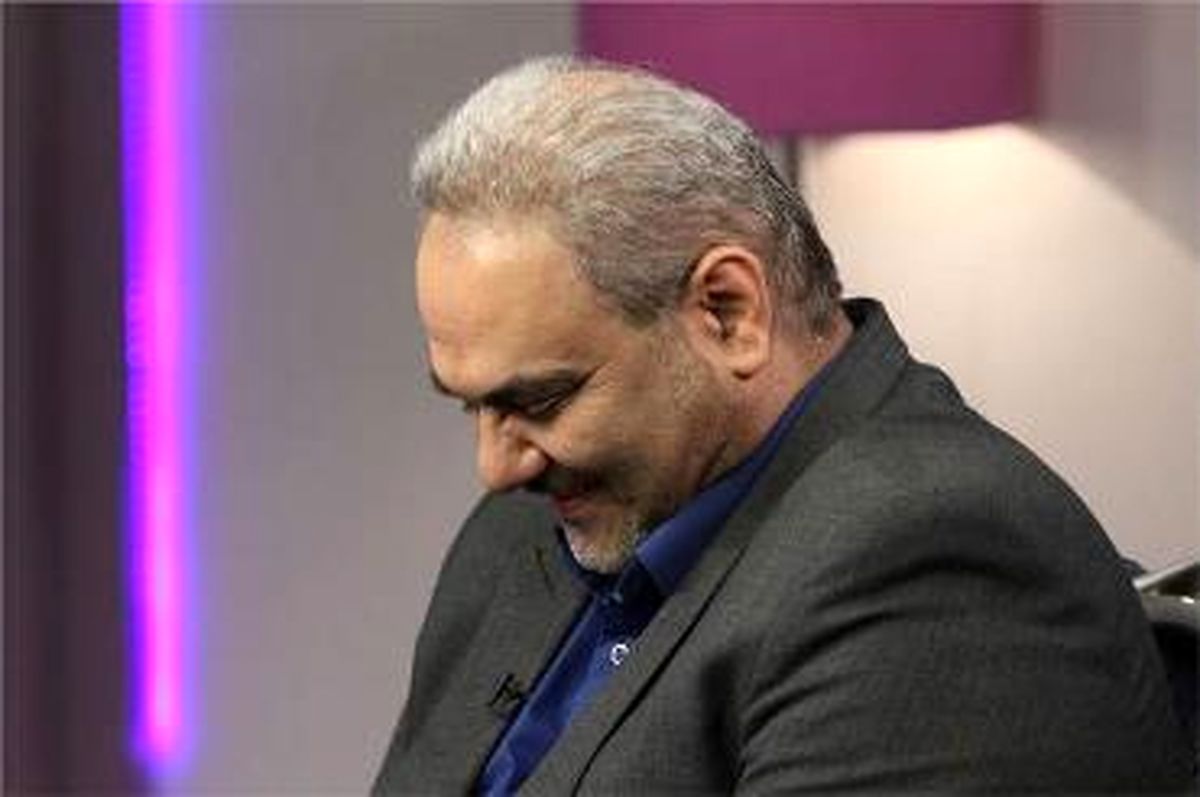 رونمایی خیابانی از آرایه جدید ادبی در بازی ایران و ازبکستان
