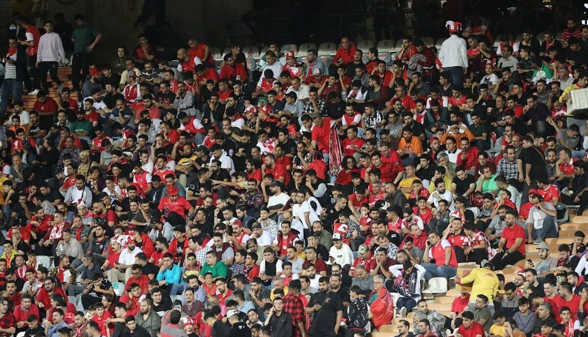 حبر فوری از پرسپولیس| استقبال عجیب هواداران پرسپولیس از بازی با استقلال
