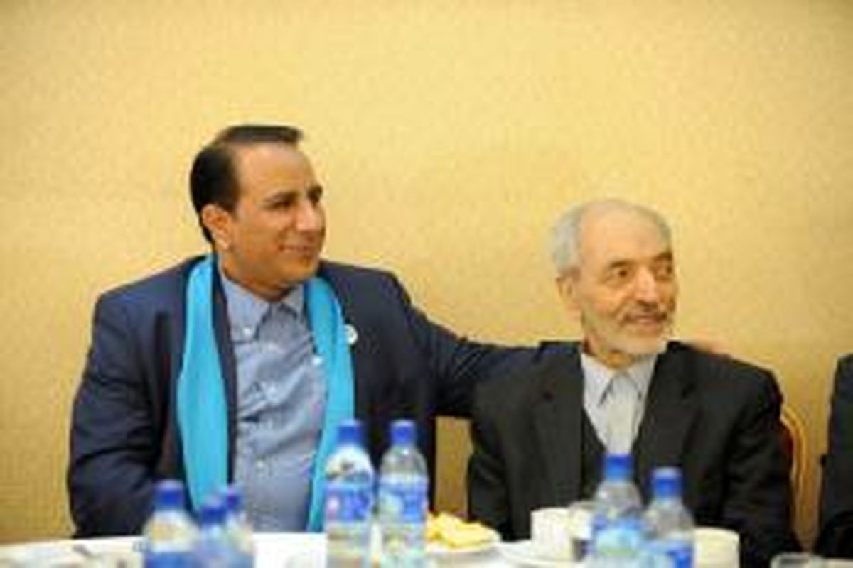 حضور میرمحمدصادقی در همایش ائتلاف برای فردا