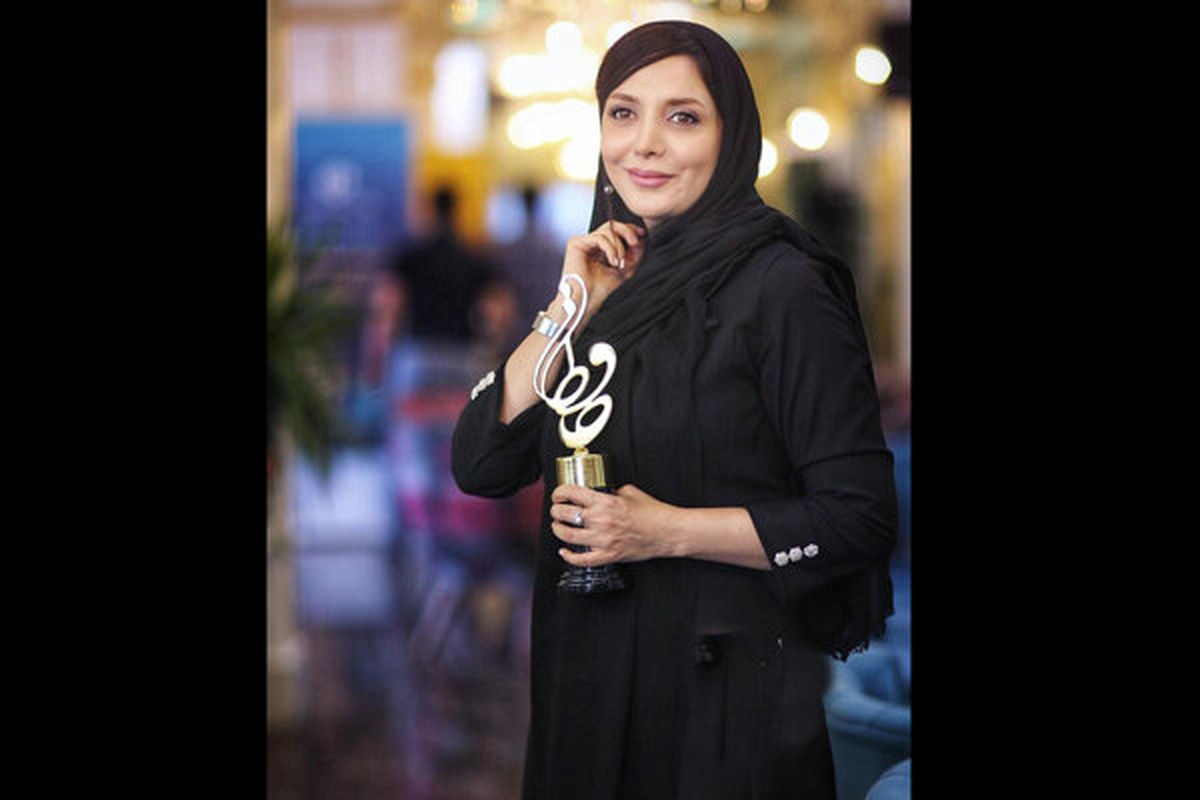 خانم بازیگر و ماسک متفاوتش/ عکس