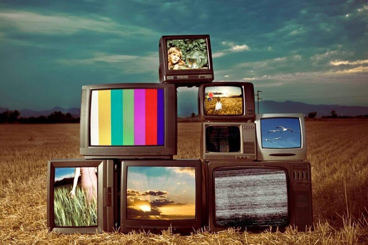 تلویزیون سوم فروردین چه فیلم‌هایی پخش می‌کند؟
