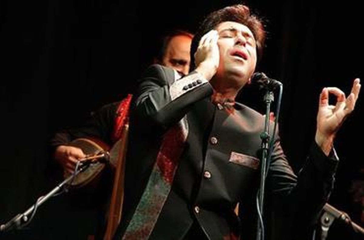 معتمدی اسفندماه با دو گروه کنسرت می‌گذارد
