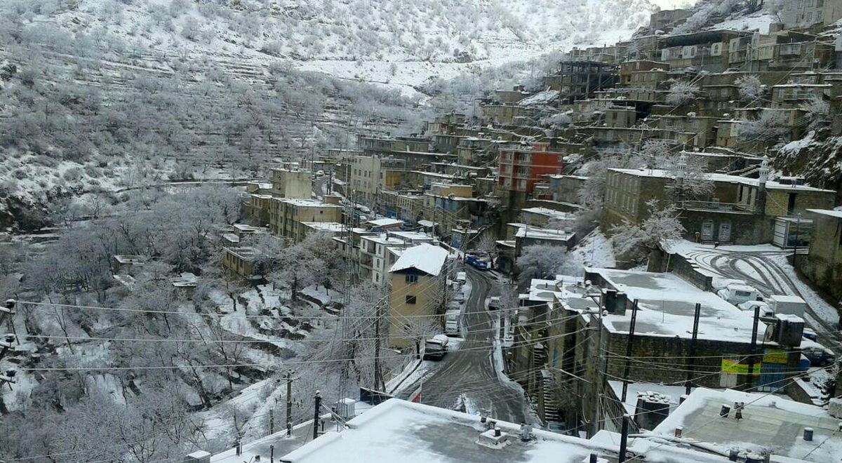 اولین برف پاییزی در پاوه + عکس
