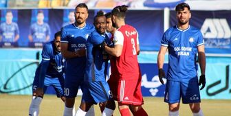 درگیری شدید بازیکنان گل گهر و تراکتور در پایان بازی+ فیلم