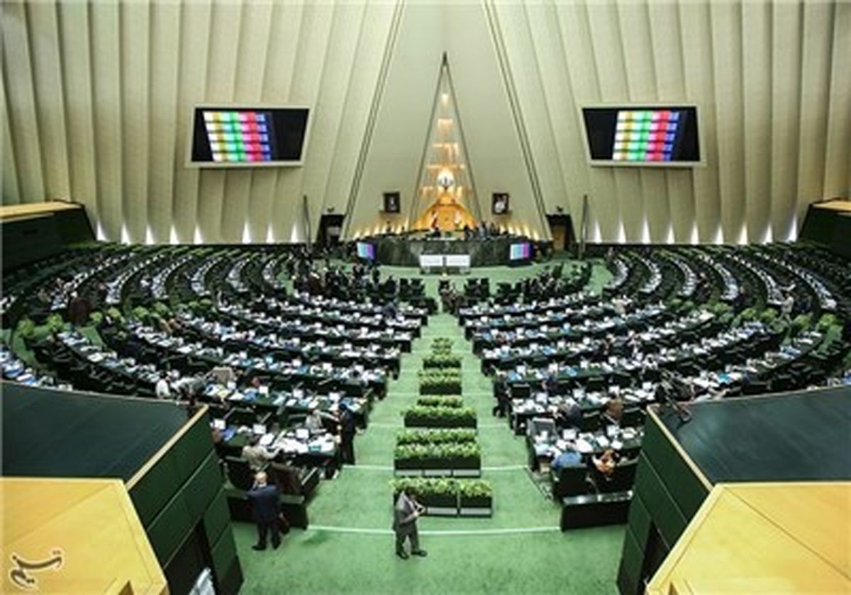 مجازات نگهداری، عرضه یا فروش کالا و ارز قاچاق مشخص شد