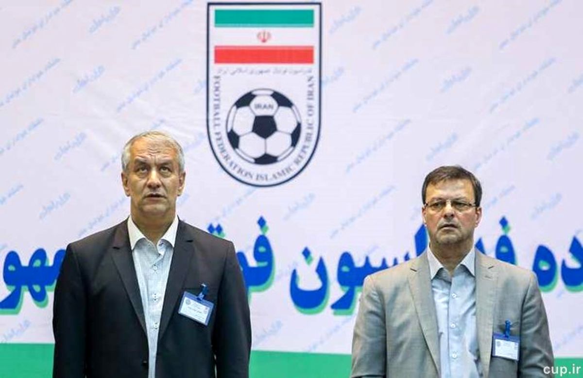 وظیفه من آوردن آب معدنی نیست