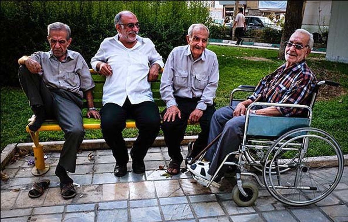 کف حقوق بازنشستگان کشور افزایش می یابد