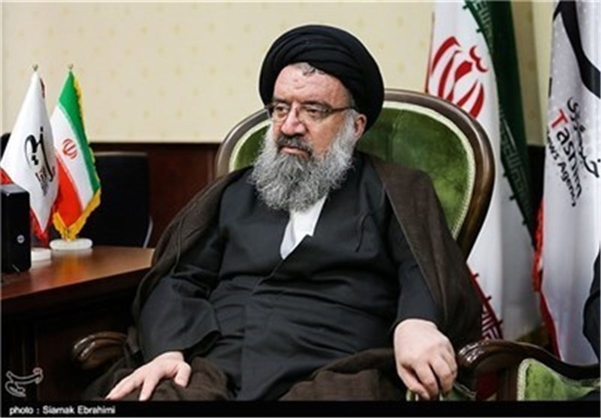 آیت الله خاتمی: به بازوان پرتوان نظامی نیروهای مسلح می‌بالیم