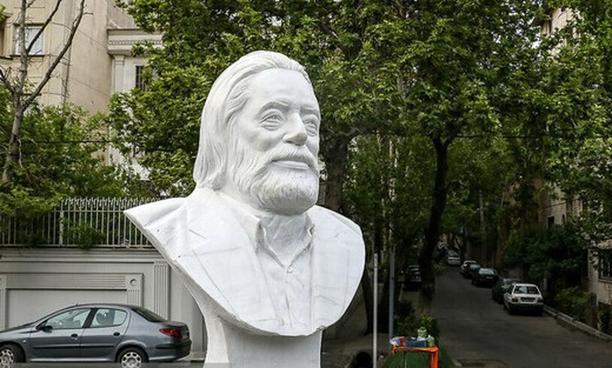 سردیس مرحوم «مشایخی» شبیه او نیست
