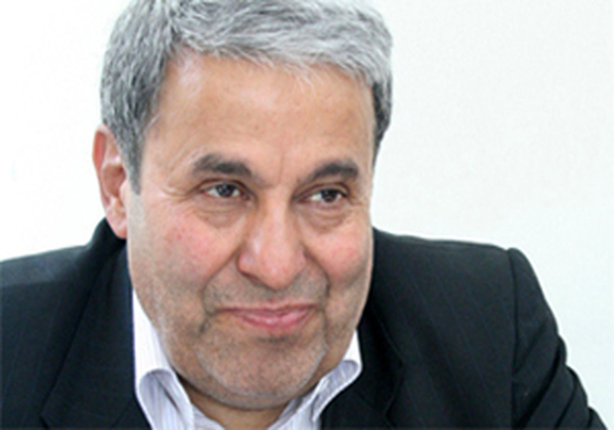 نامزد دیگری در کنار روحانی در نظر می گیریم