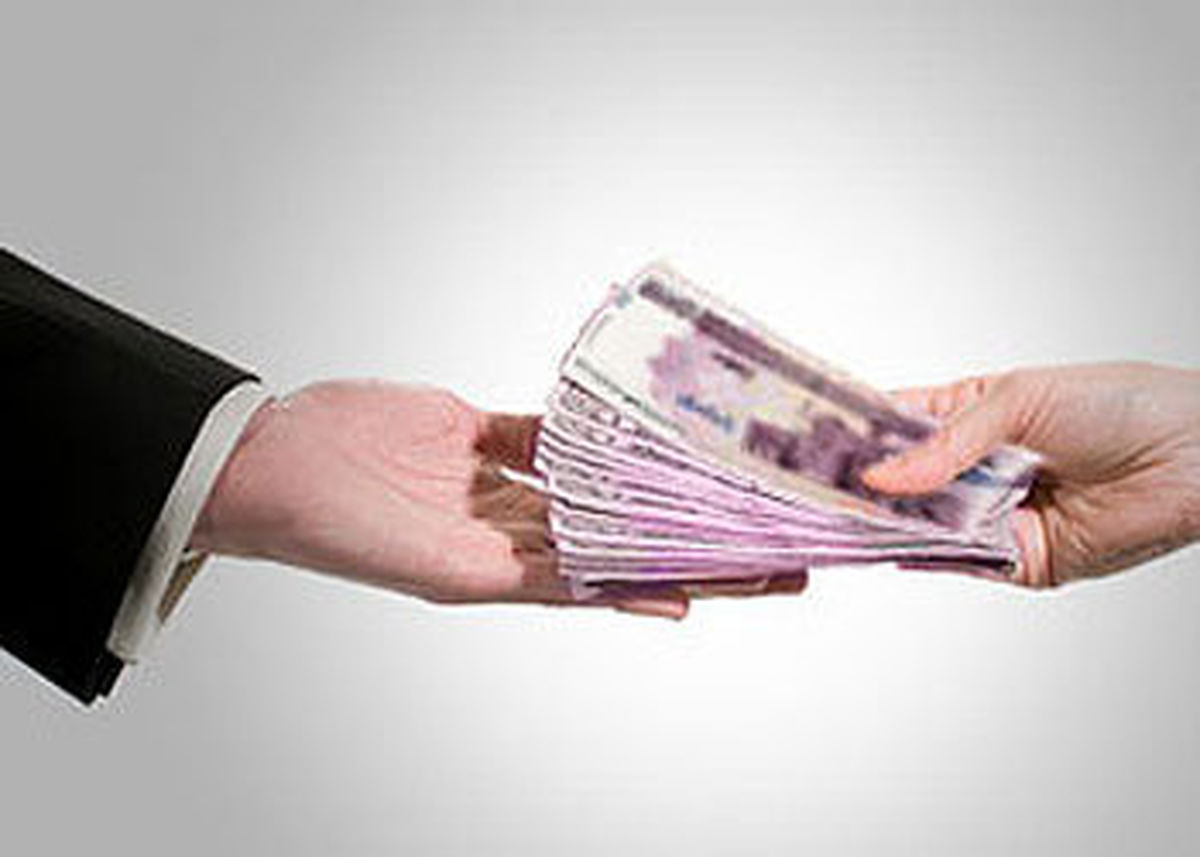 چگونگی پرداخت ۲۰۰ هزار تومان کمک جبرانی دولت به کارکنان