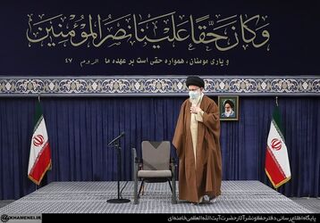 دیدار دست‌اندرکاران برگزاری کنگره ملی شهدای استان لرستان با رهبر معظم انقلاب/گزارش تصویری