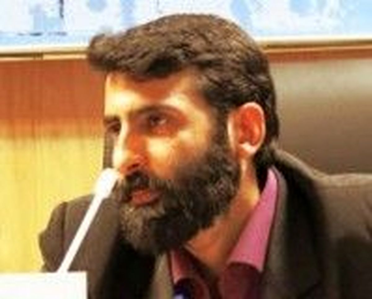 آدم‌بشو نیست