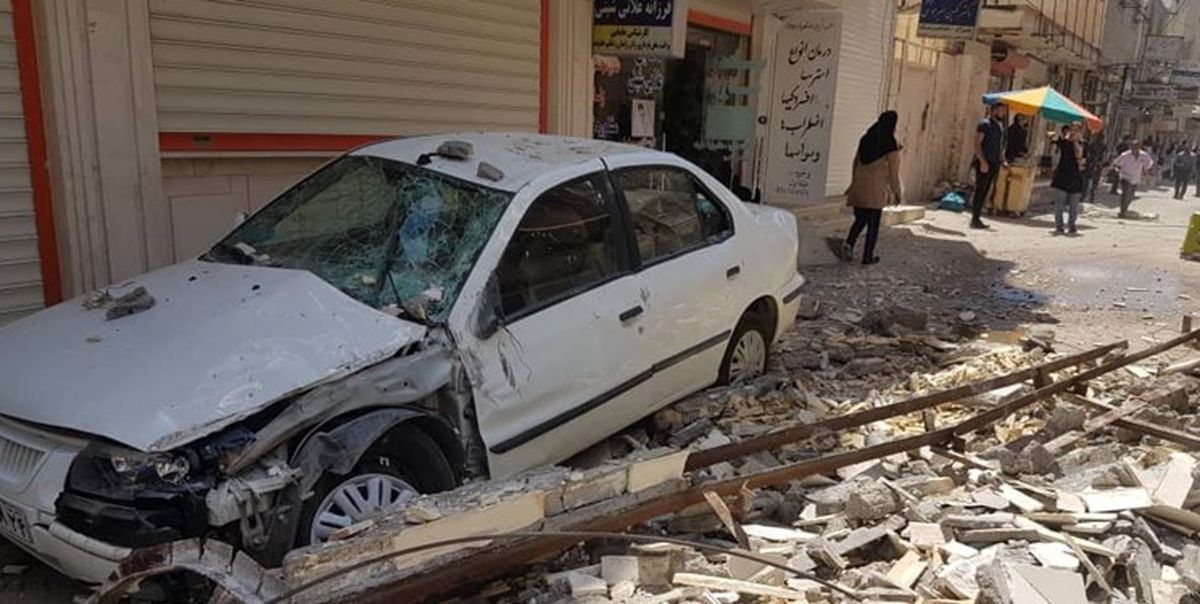 پدری برای ۱۷۰۰ پسر زلزله‌زده